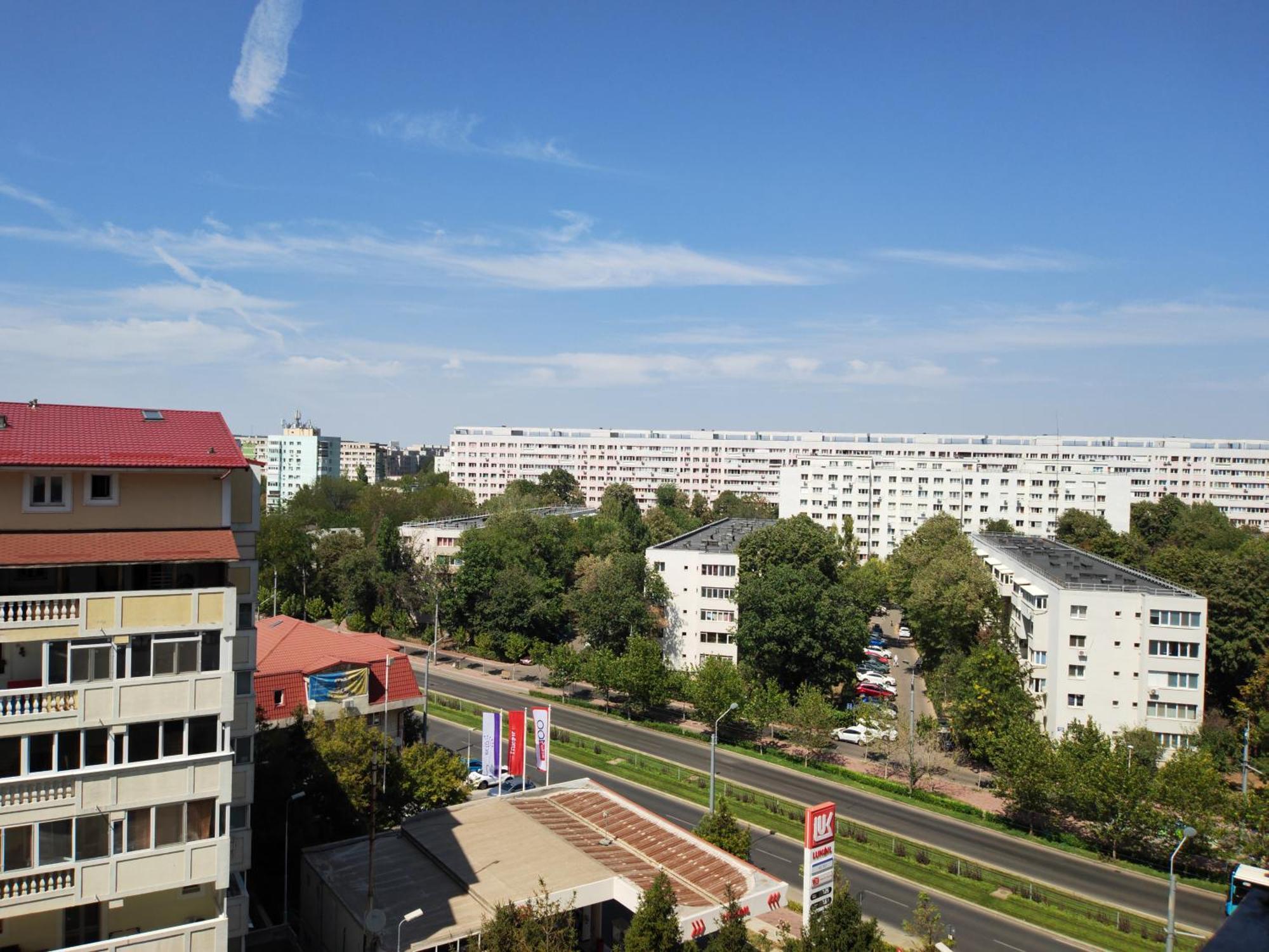 Sunset Rebreanu Apartment Bucharest